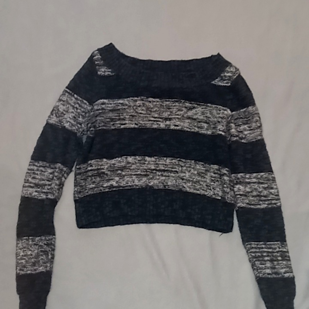 Sweater crop top